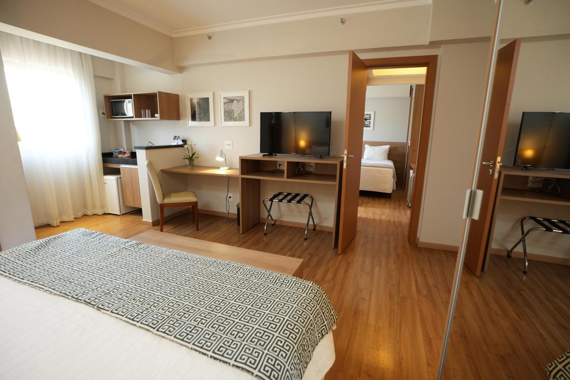 Deluxe Family Suite,1668101145:JPEG
